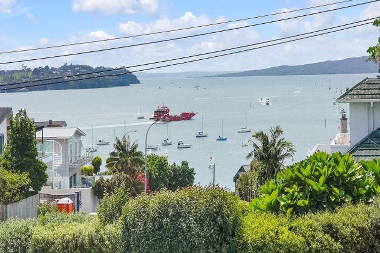 Photo of property in 10 Takutai Avenue, Bucklands Beach, Auckland, 2012