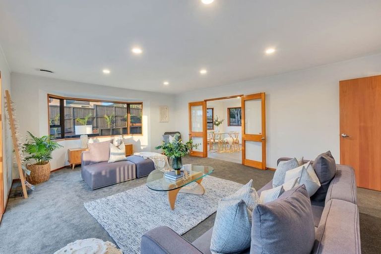 Photo of property in 86 Seaview Road, Glenfield, Auckland, 0629