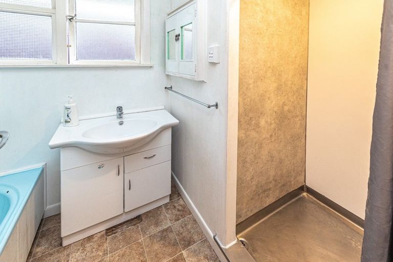 Photo of property in 27 Kowhai Street, Castlecliff, Whanganui, 4501