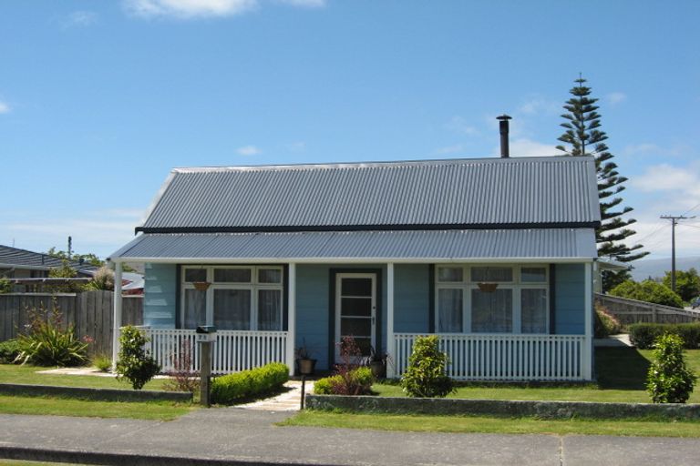 Photo of property in 71 Romilly Street, Westport, 7825