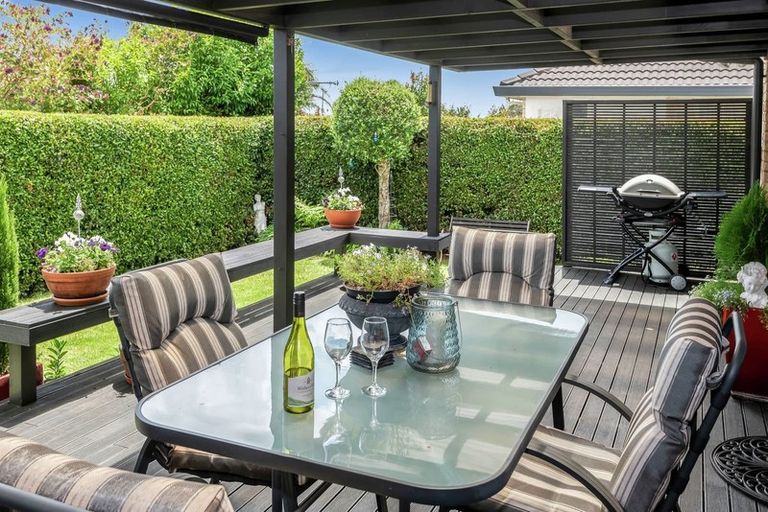 Photo of property in 201 Kilkenny Drive, East Tamaki Heights, Auckland, 2016