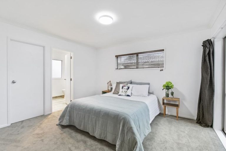 Photo of property in 52 Totara Views Drive, Red Beach, 0932