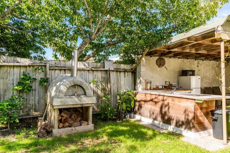 Photo of property in 17 Olsen Avenue, Mangawhai Heads, Mangawhai, 0505