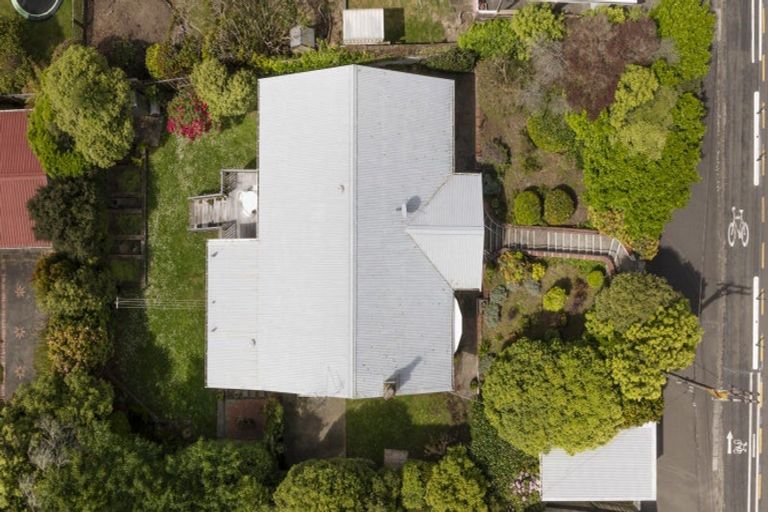 Photo of property in 328 Karori Road, Karori, Wellington, 6012