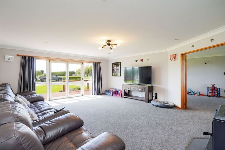 Photo of property in 381 Bay Road, West Plains, Invercargill, 9879