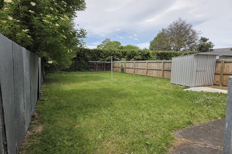 Photo of property in 14 Newall Avenue, Bryndwr, Christchurch, 8052