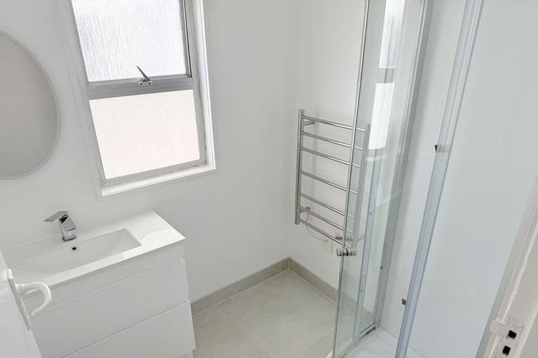 Photo of property in 4 Ramsgate Terrace, Mairangi Bay, Auckland, 0630