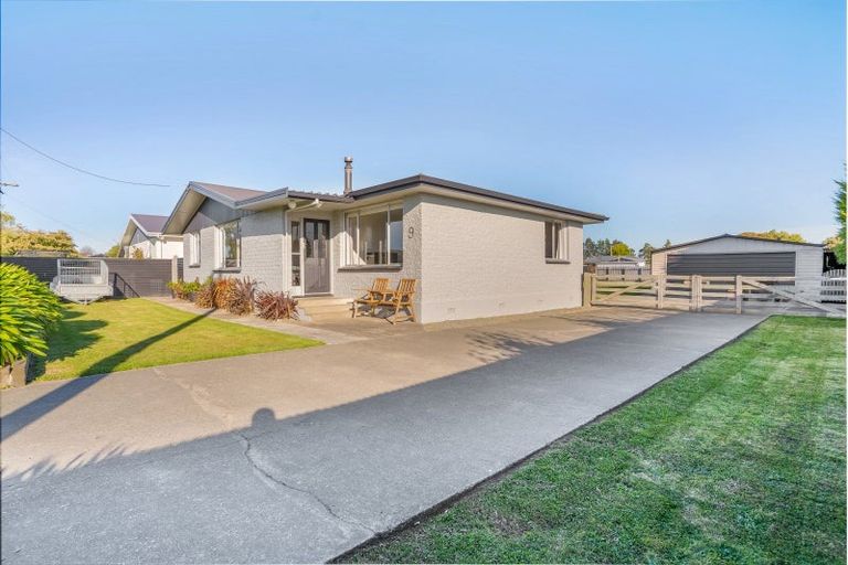 Photo of property in 9 Anne Street, Winton, 9720
