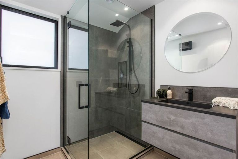 Photo of property in 97 Mcfaddens Road, St Albans, Christchurch, 8052