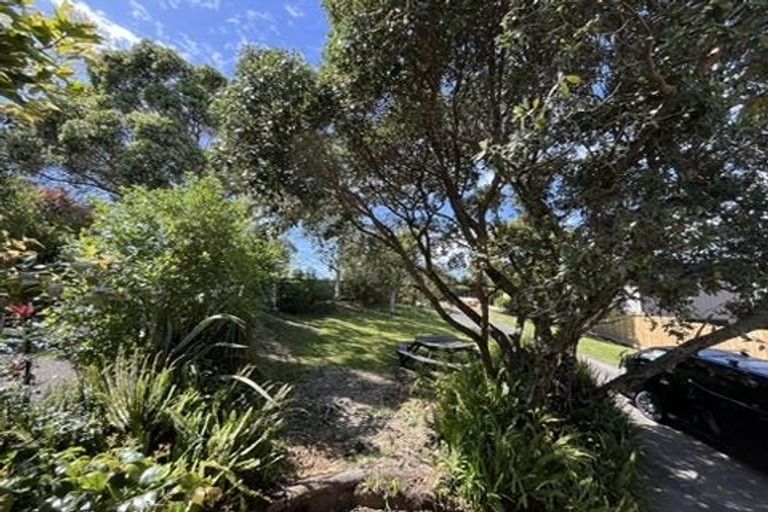 Photo of property in 25 Geoffrey Road, Torbay, Auckland, 0630