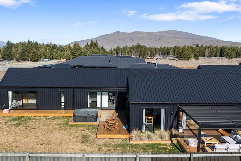 Photo of property in 15 Aoraki Crescent, Twizel, 7901