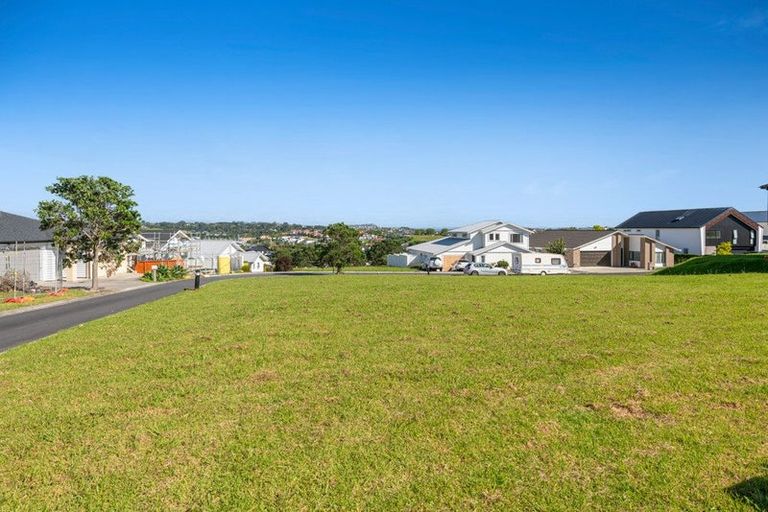 Photo of property in 337 Pinecrest Drive, Gulf Harbour, Whangaparaoa, 0930