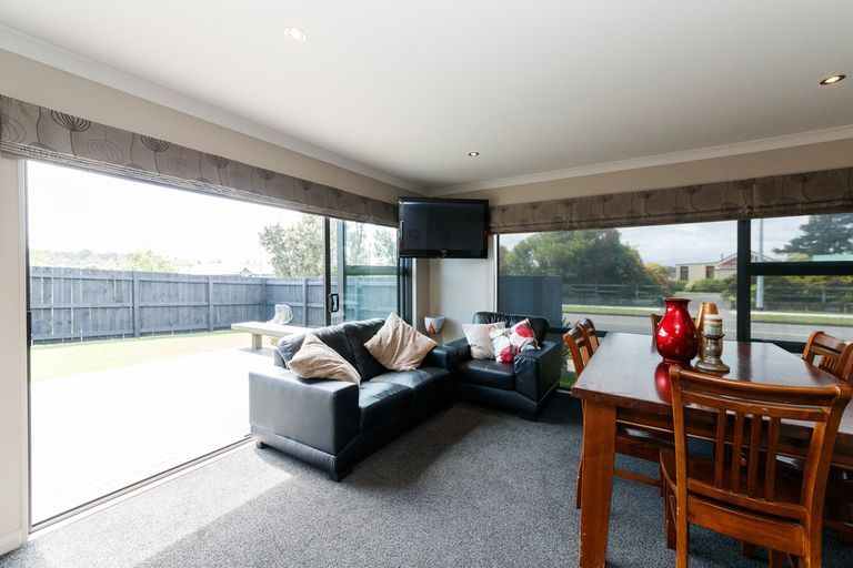 Photo of property in 63d James Line, Kelvin Grove, Palmerston North, 4414
