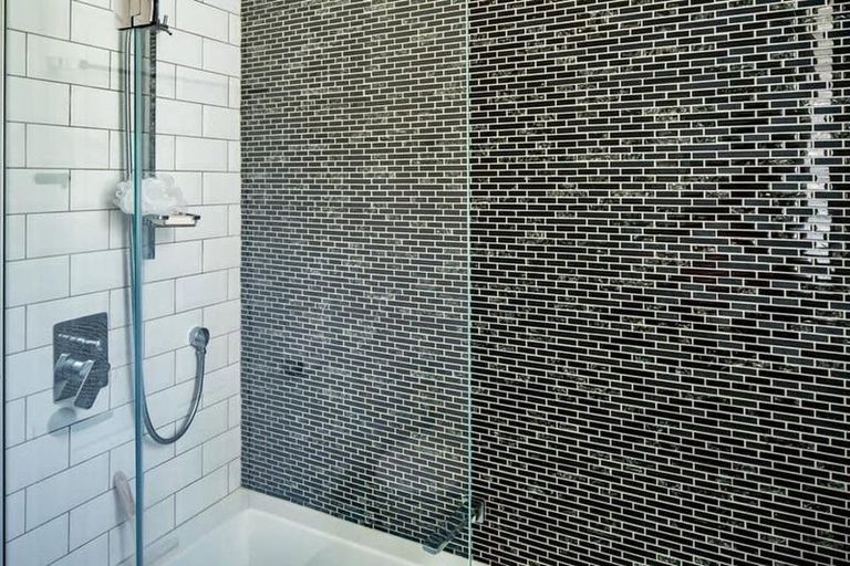 Photo of property in 34 Ranui Terrace, Tawa, Wellington, 5028