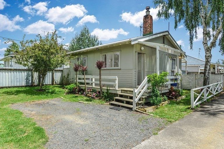 Photo of property in 1/87 Kayes Road, Pukekohe, 2120