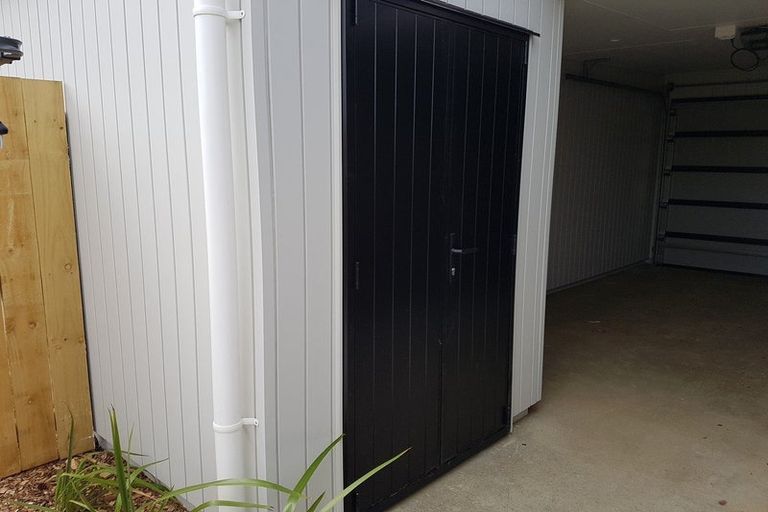 Photo of property in 84 Prado Drive, Pukekohe, 2120