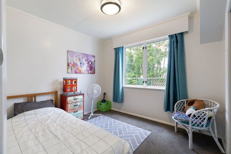 Photo of property in 6 Belgrave Place, Awapuni, Palmerston North, 4412