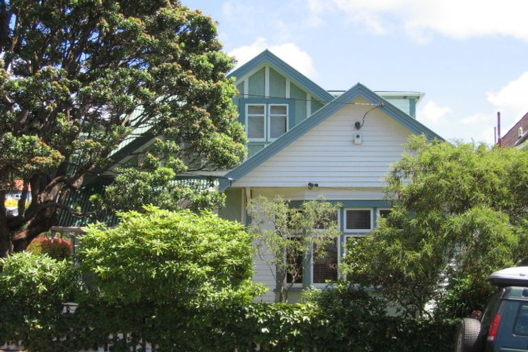 Photo of property in 38 Rimu Road, Kelburn, Wellington, 6012