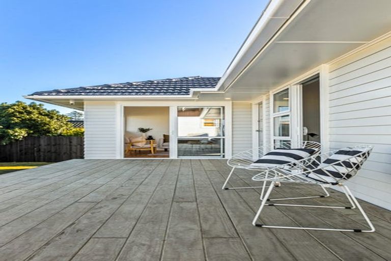 Photo of property in 17c Hamurana Place, Te Atatu Peninsula, Auckland, 0610