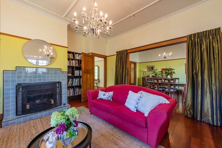 Photo of property in 383 Karori Road, Karori, Wellington, 6012