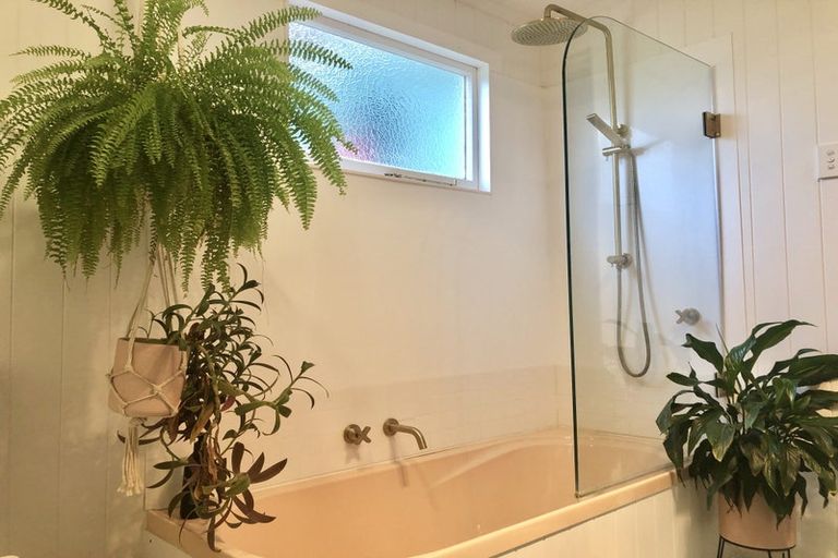 Photo of property in 16 Chrystal Street, Foxton Beach, Foxton, 4815