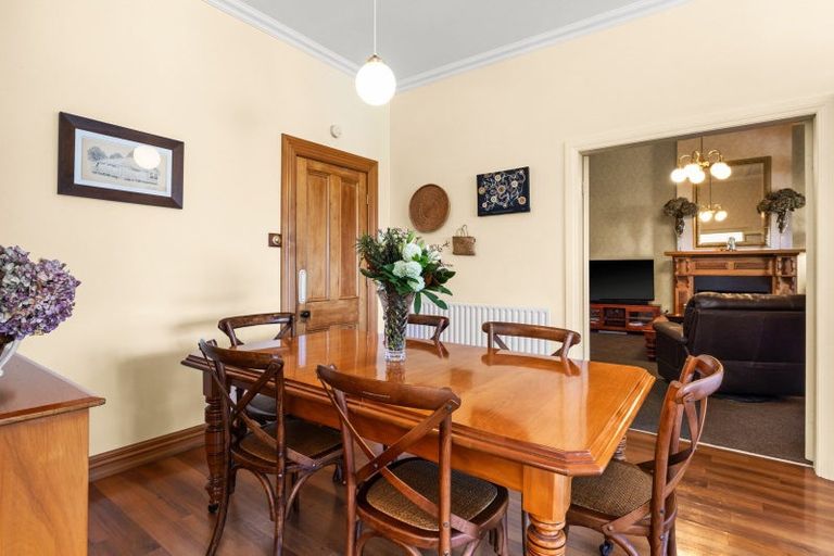 Photo of property in 2 Cobden Crescent, Bluff Hill, Napier, 4110
