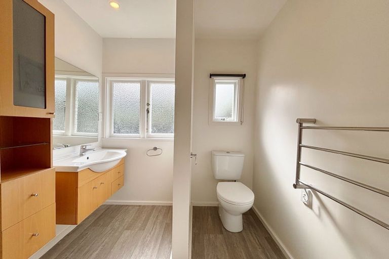 Photo of property in 2/49 Ashgrove Terrace, Somerfield, Christchurch, 8024