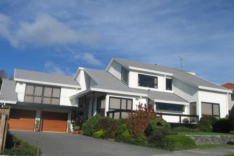 Photo of property in 4 Molyneux Close, Whitby, Porirua, 5024