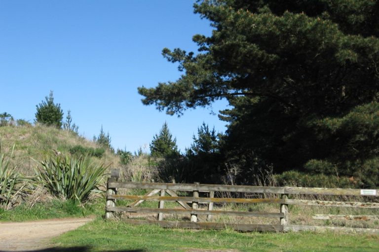 Photo of property in 615a Himatangi Beach Road, Himatangi Beach, Foxton, 4891