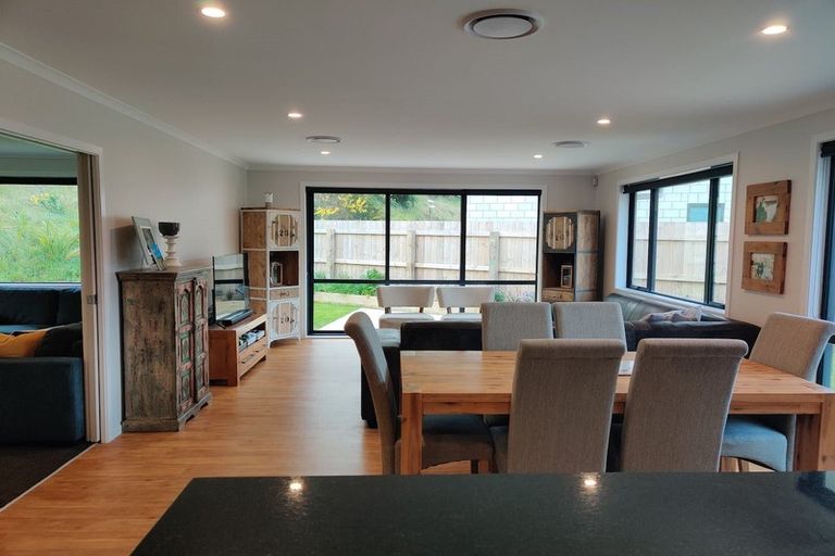 Photo of property in 85 Melksham Drive, Churton Park, Wellington, 6037