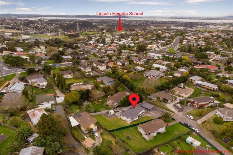 Photo of property in 56 Donovan Avenue, Massey, Auckland, 0614