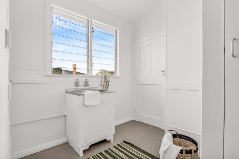 Photo of property in 25 Kent Road, Saint Johns Hill, Whanganui, 4501