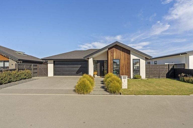 Photo of property in 5 Gallantry Lane, Halswell, Christchurch, 8025