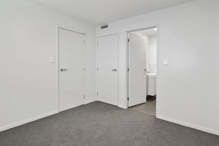 Photo of property in 1n/4045 Great North Road, Glen Eden, Auckland, 0602