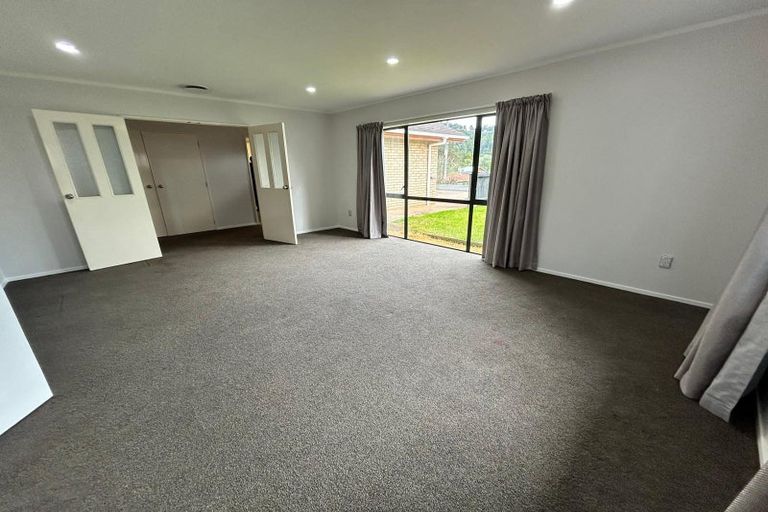Photo of property in 72 Konini Road, Titirangi, Auckland, 0604