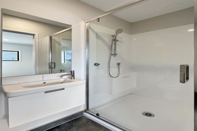 Photo of property in 38 Whati Lane, Henderson, Auckland, 0612