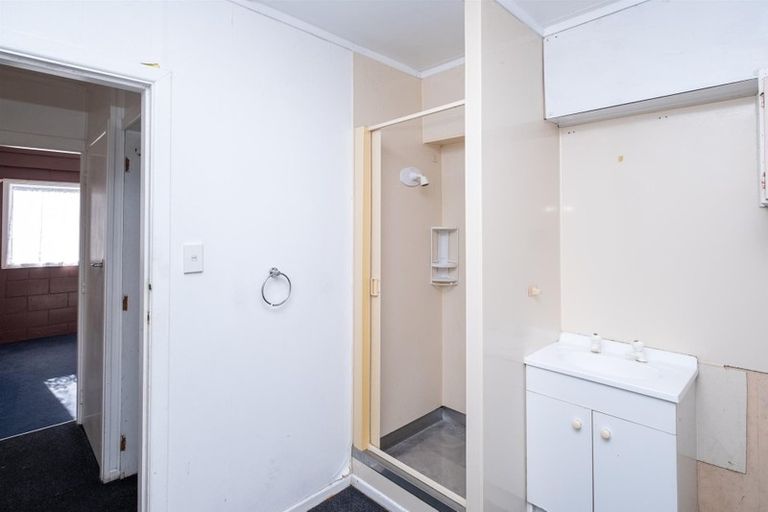 Photo of property in 17 Oberon Street, Stratford, 4332