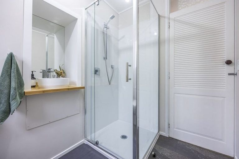 Photo of property in 30 Te Anau Place, Pakuranga Heights, Auckland, 2010