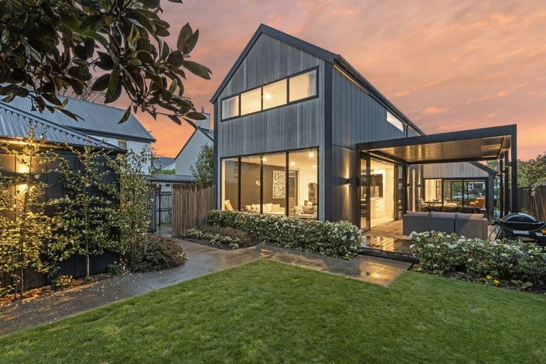 Photo of property in 18 Clissold Street, Merivale, Christchurch, 8014