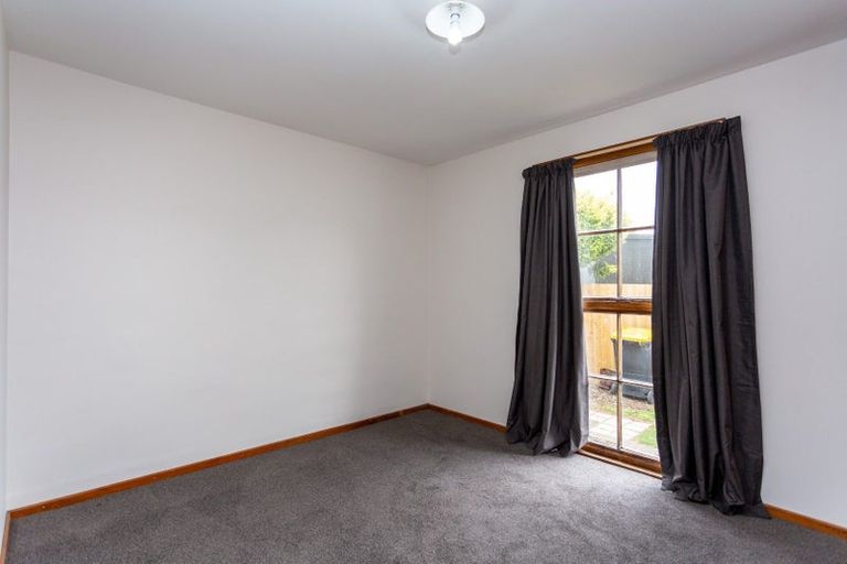 Photo of property in 3/110 Olliviers Road, Phillipstown, Christchurch, 8011