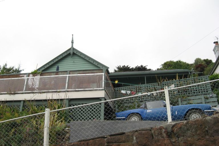 Photo of property in 21 Voelas Road, Lyttelton, 8082