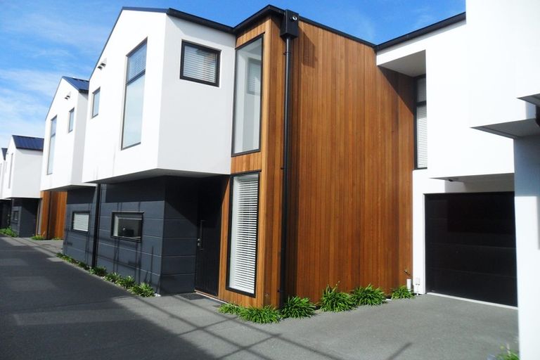 Photo of property in 2/45 Maxwell Street, Riccarton, Christchurch, 8041