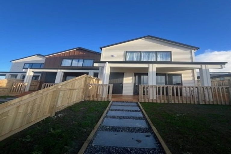 Photo of property in 38 Ahunga Road, Karaka, Papakura, 2113