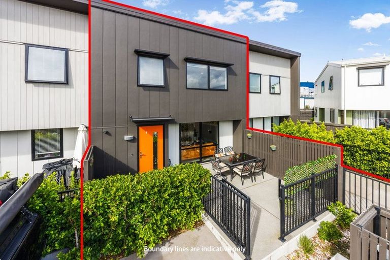 Photo of property in 29 Cessna Crescent, Mangere, Auckland, 2022