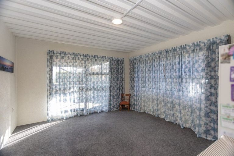 Photo of property in 19 Burnett Street, Kakanui, Oamaru, 9495