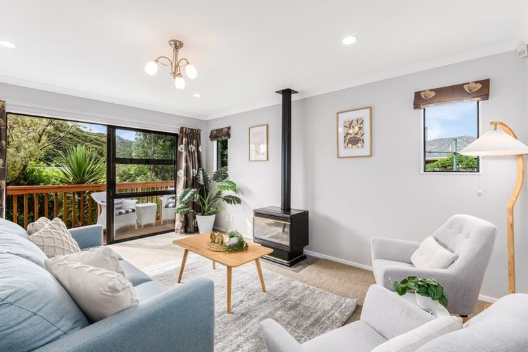 Photo of property in 3 Gybe Place, Whitby, Porirua, 5024