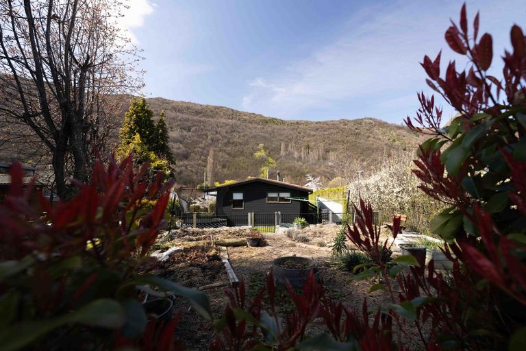 Photo of property in 8 Devon Street, Arrowtown, 9302
