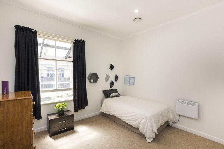 Photo of property in 7 Perrin Place, Kelvin Grove, Palmerston North, 4414