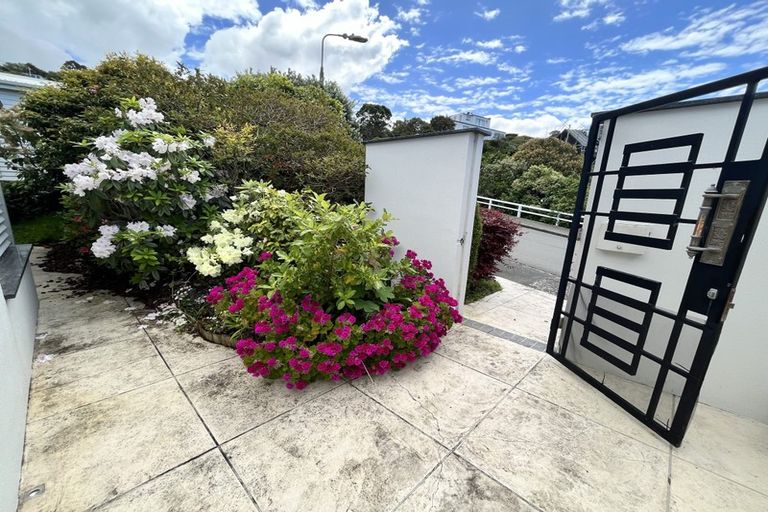 Photo of property in 18 Rama Crescent, Khandallah, Wellington, 6035
