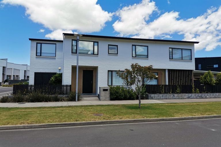 Photo of property in 2 Frank Gill Road, Hobsonville, Auckland, 0616